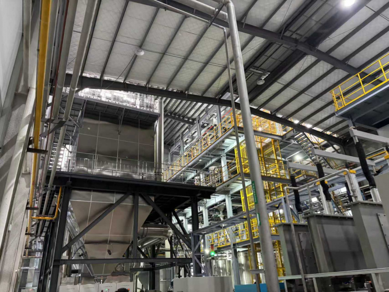 1757472122600460HHIL.jpg 東方產(chǎn)融投資企業(yè)英納新能源生產(chǎn)線(xiàn).jpg